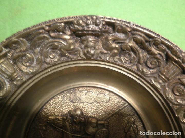 Antig&uuml;edades: Dos precioso platos de bronce - Foto 4