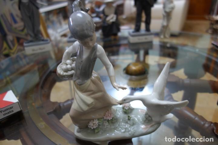 Antig&uuml;edades: La oca me persigue, de LLADRO perfecta - Foto 1