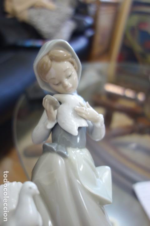 Antig&uuml;edades: Alimentando mis palomas de LLADRO DE LOS A&Ntilde;OS 70 - Foto 5