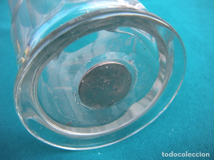Antig&uuml;edades: VASO TALLADO CON MONEDA - Foto 2
