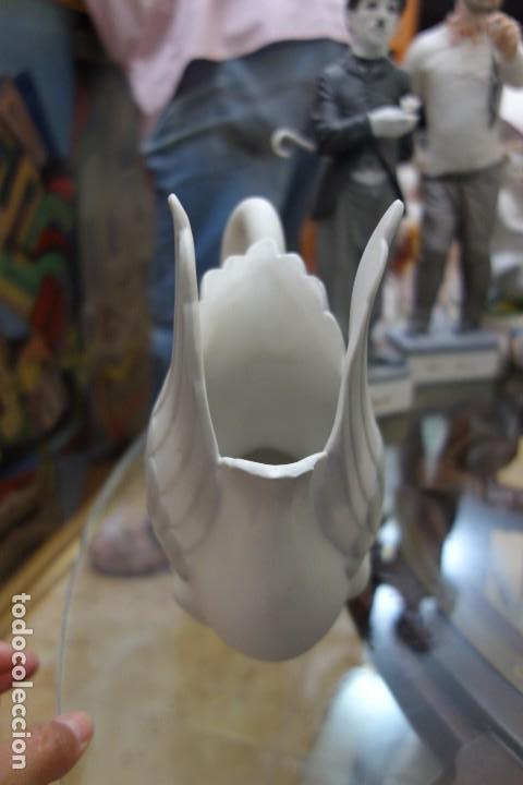 Antig&uuml;edades: Cisne florero de LLADR&Oacute; .primera &eacute;poca de los hos. Lladro - Foto 2