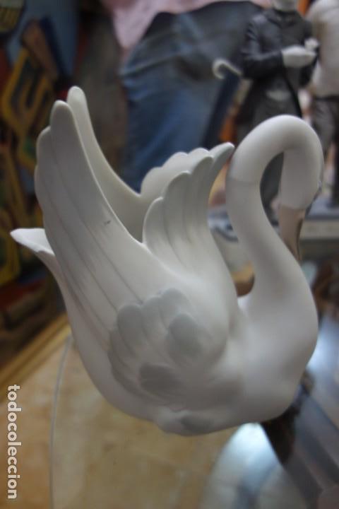 Antig&uuml;edades: Cisne florero de LLADR&Oacute; .primera &eacute;poca de los hos. Lladro - Foto 3