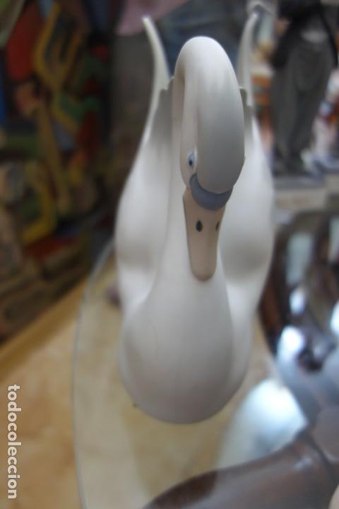Antig&uuml;edades: Cisne florero de LLADR&Oacute; .primera &eacute;poca de los hos. Lladro - Foto 4