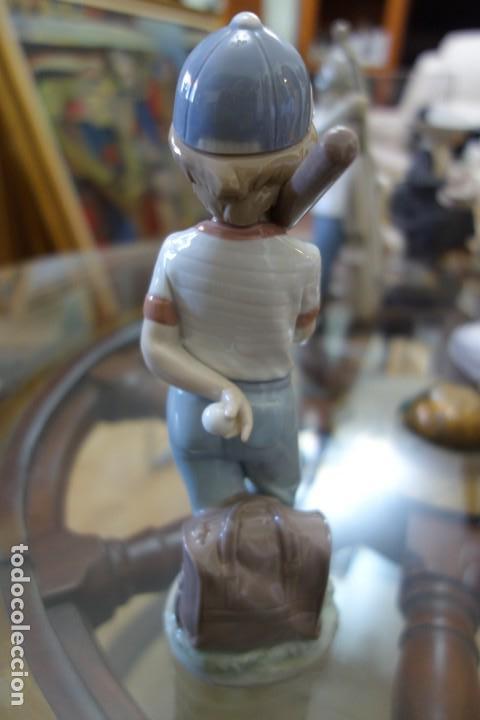 Antig&uuml;edades: Jugador de beisbol , LLADR&Oacute; . - Foto 3