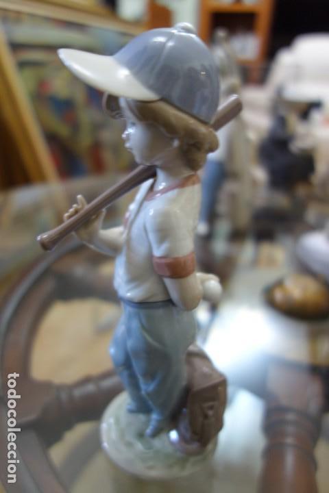 Antig&uuml;edades: Jugador de beisbol , LLADR&Oacute; . - Foto 4