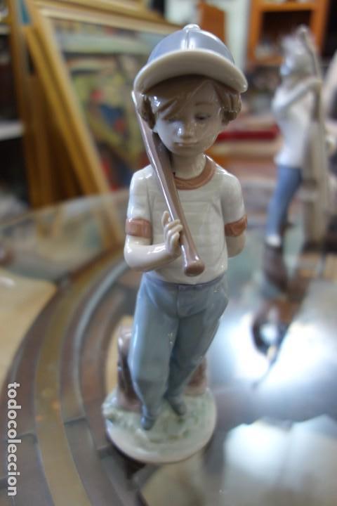 Antig&uuml;edades: Jugador de beisbol , LLADR&Oacute; . - Foto 1