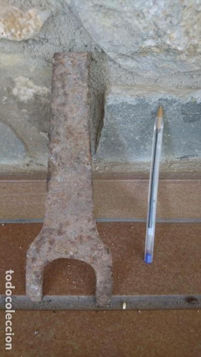Antig&uuml;edades: Llave plana antigua - Foto 2