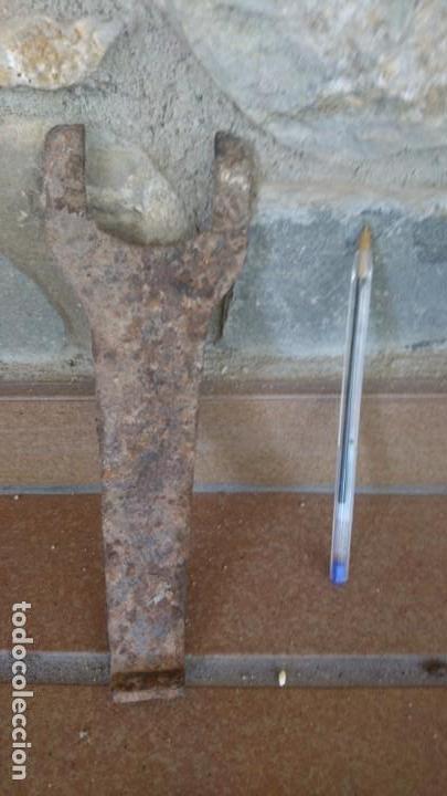 Antig&uuml;edades: Llave plana antigua - Foto 1