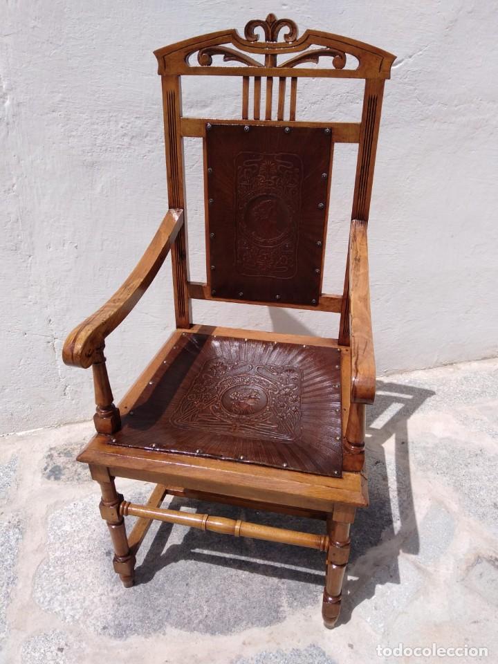 Antig&uuml;edades: Antig&uuml;o sill&oacute;n trono - Foto 3