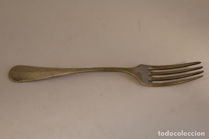 Antig&uuml;edades: tenedor con plata de ley punzonada - Foto 3