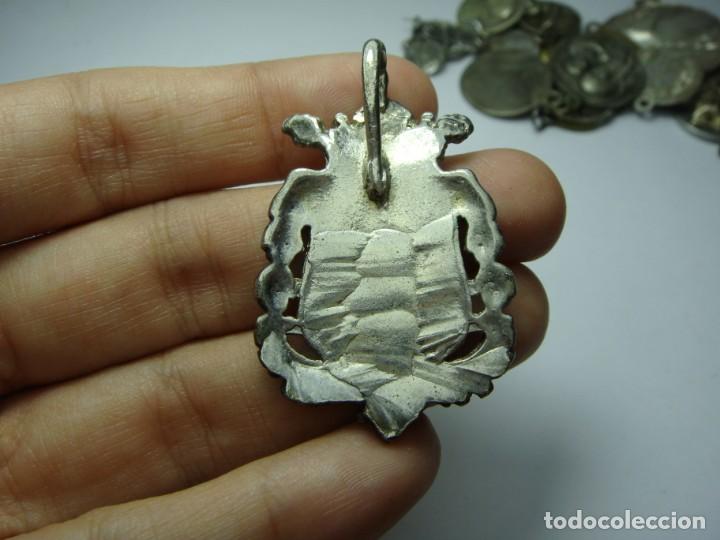 Antig&uuml;edades: Medalla religiosa. Virgen del Roc&iacute;o. - Foto 2