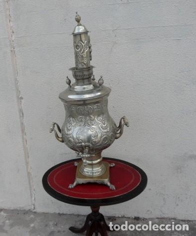 Antig&uuml;edades: Samovar antiguo de metal repujado - Foto 2