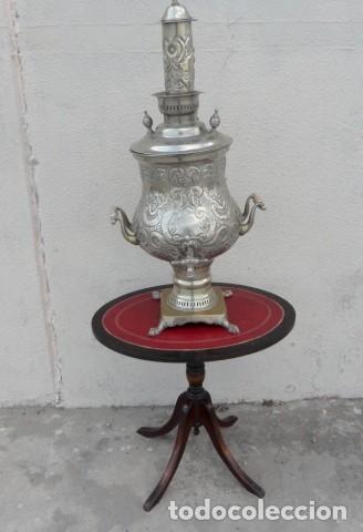 Antig&uuml;edades: Samovar antiguo de metal repujado - Foto 3