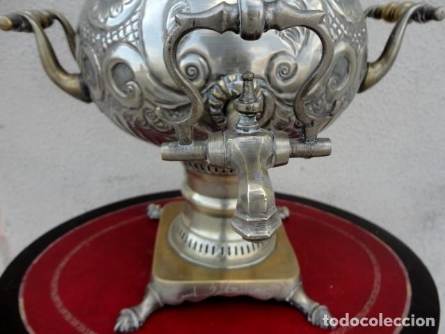Antig&uuml;edades: Samovar antiguo de metal repujado - Foto 6