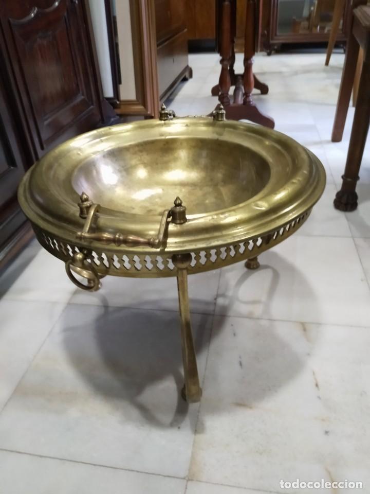 Antig&uuml;edades: ANTIGUO BRASERO DE  LAT&Oacute;N Y BRONCE - Foto 1
