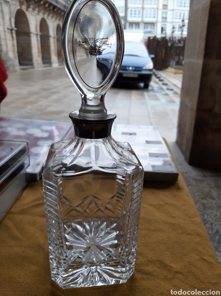 Antig&uuml;edades: Botella antigua con plata - Foto 1
