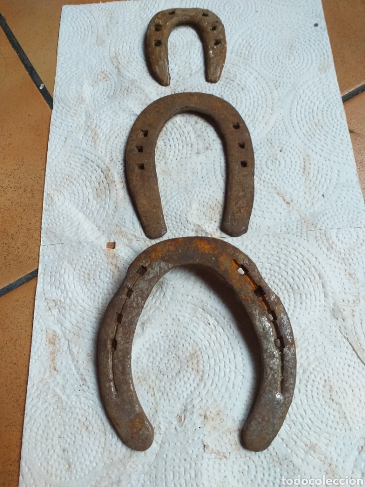 Antig&uuml;edades: TRES HERRADURAS - Foto 1