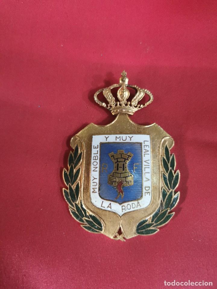 Antig&uuml;edades: Medalla Ayuntamiento villa de la roda - Foto 1