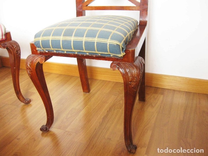 Antig&uuml;edades: PAREJA DE SILLAS DE MADERA MACIZA - Foto 3