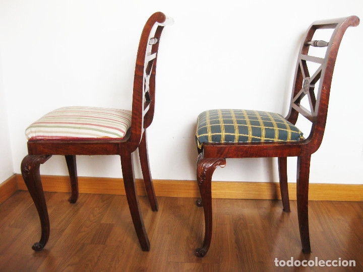 Antig&uuml;edades: PAREJA DE SILLAS DE MADERA MACIZA - Foto 6