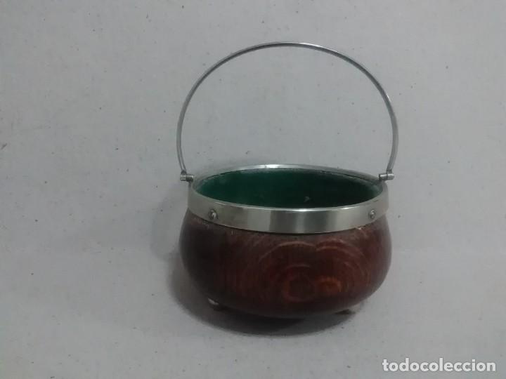 Antig&uuml;edades: Cesto ingles EPN,S 15x12 ctms metal y madera