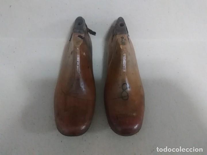 Antig&uuml;edades: Pareja de hormas antiguas para zapatos peso 1120 g 25 x8 x8 ctms