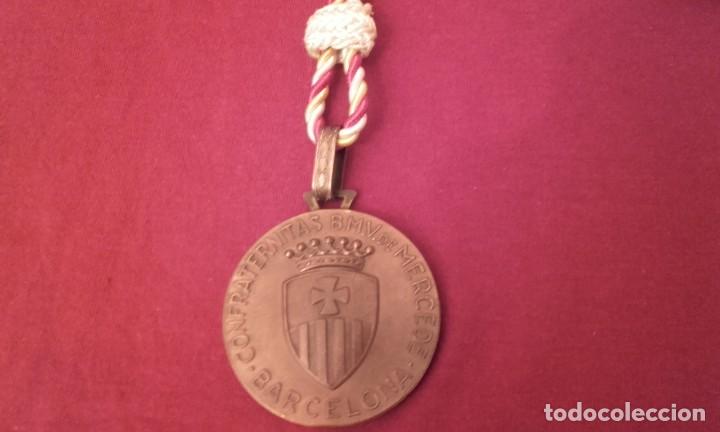 Antig&uuml;edades: Medalla Hermandad Merced de Barcelona. - Foto 2