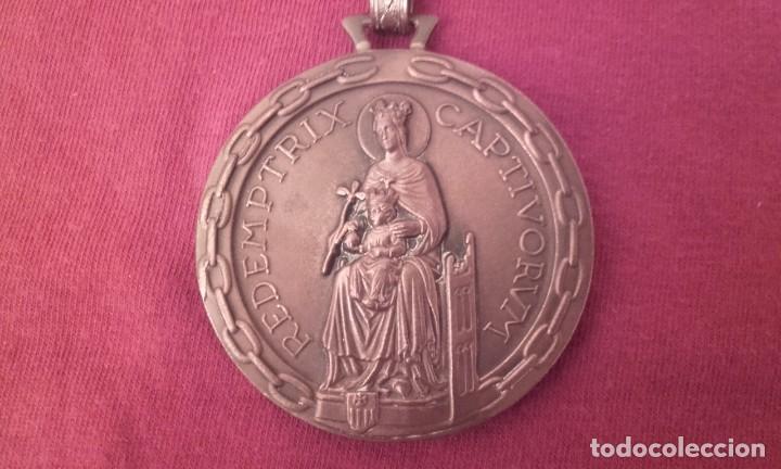 Antig&uuml;edades: Medalla Hermandad Merced de Barcelona. - Foto 3