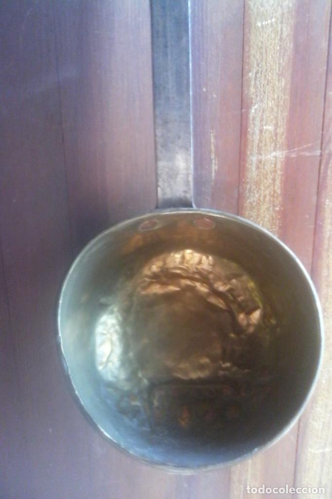 Antig&uuml;edades: CAZO DE METAL / LATON . - Foto 3