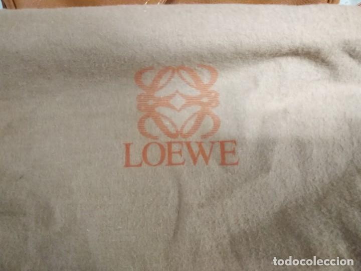 Antig&uuml;edades: Bolso de piel de LOEWE 30x22ctms aprox - Foto 11