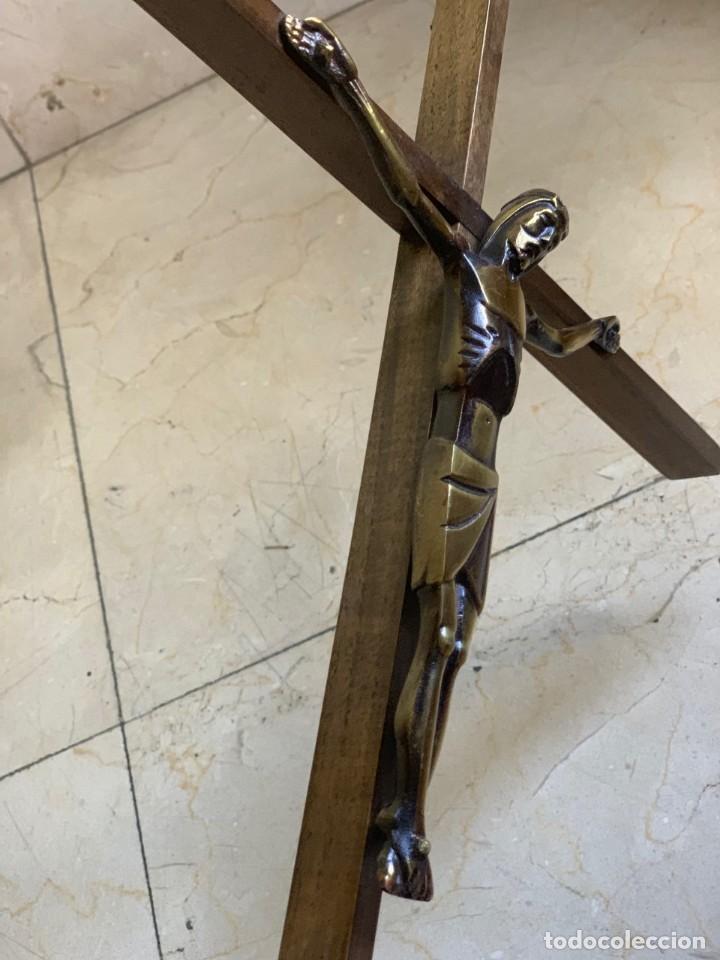 Antig&uuml;edades: Crucifijo madera y metal - Foto 4