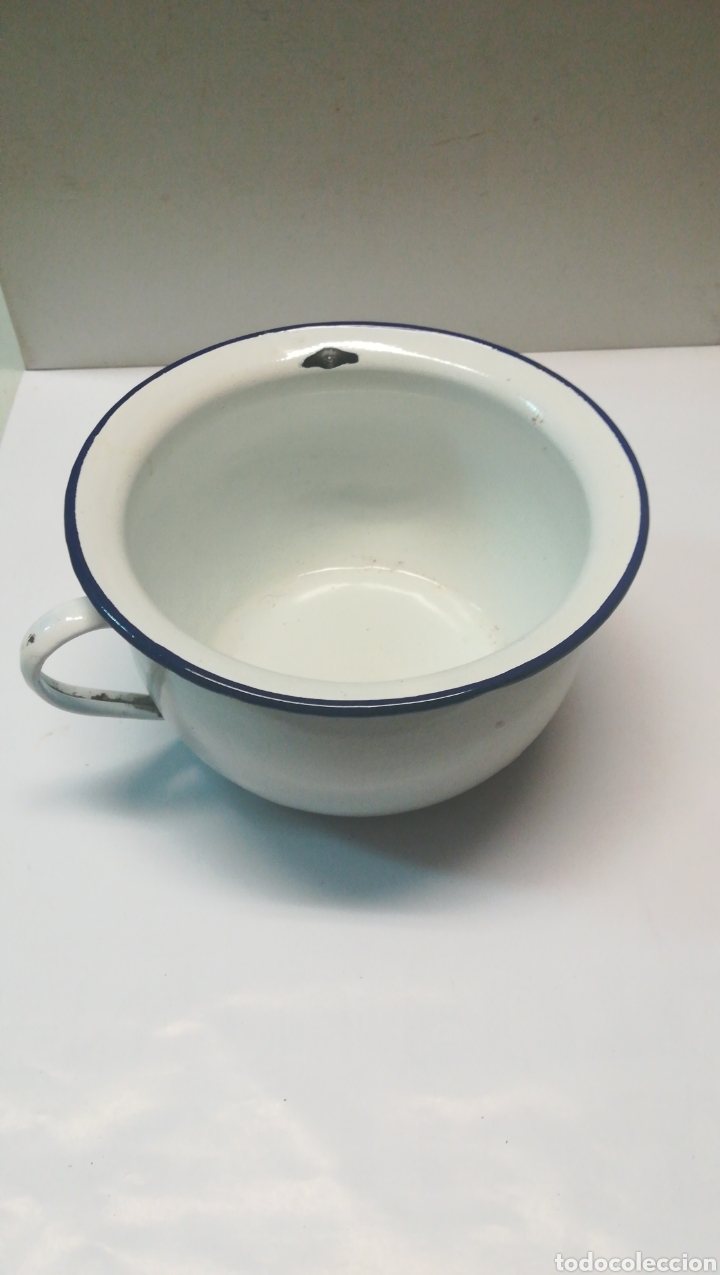 Antig&uuml;edades: Orinal porcelana esmaltada - Foto 1