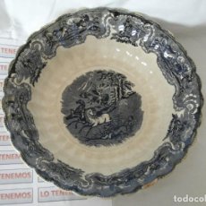 Antigüedades: ANTIGUA FUENTE DE PORCELANA DE LA FÁBRICA LA AMISTAD DE CARTAGENA CON BONITOS MOTIVOS DE CAZA.. Lote 169986780