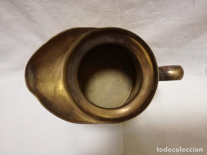Antig&uuml;edades: ANTIGUA JARRA LECHERA DE BRONCE / LATON - Foto 10