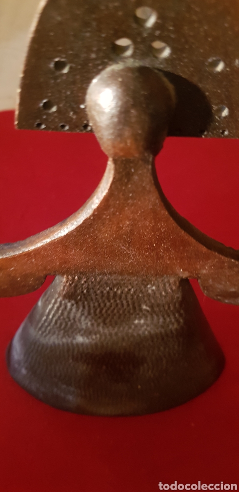 Antig&uuml;edades: Candelabro con forma de mujer en bronce - Foto 3