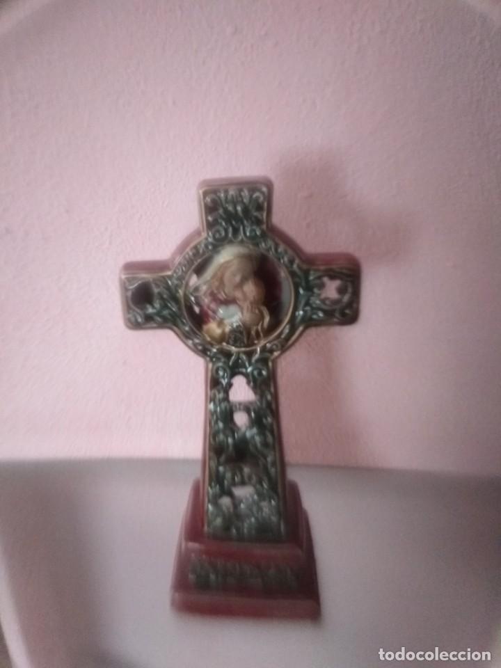 Antig&uuml;edades: Crucifijo de Manises antiguo - Foto 2