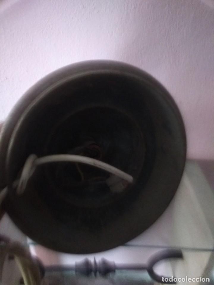 Antig&uuml;edades: L&aacute;mpara antigua de bronce - Foto 3