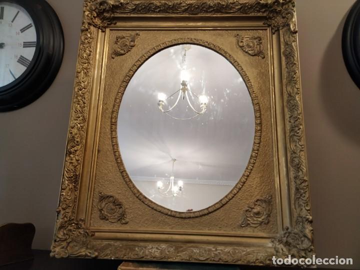 Antig&uuml;edades: ANTIGUO ESPEJO DORADO MADERA Y ESTUCO. - Foto 1
