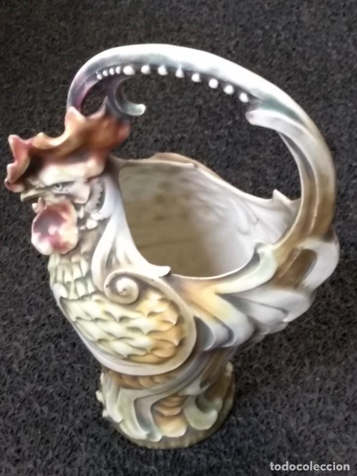 Antig&uuml;edades: Jarr&oacute;n de cer&aacute;mica policromada en forma de gallo - Foto 1