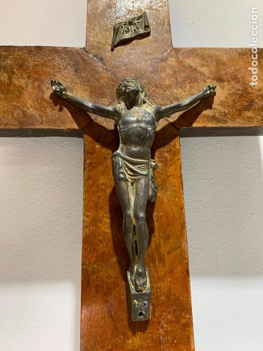 Antig&uuml;edades: ANTIGUO CRUCIFIJO DE MADERA - Foto 3