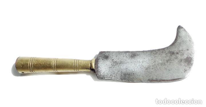 Antig&uuml;edades: antiguo pod&oacute;n con mando en bronce - Foto 5