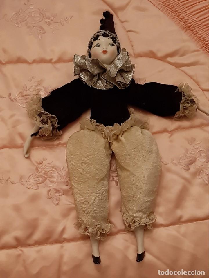Antiquit&eacute;s: Antig&uuml;o Arlequ&iacute;n de porcelana
