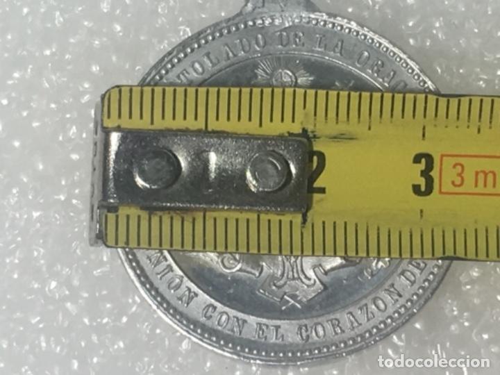 Antig&uuml;edades: Original antigua medalla coraz&oacute;n Jes&uacute;s - Foto 3
