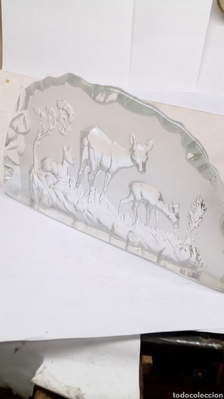 Antig&uuml;edades: Figura Cristal con relieves - Foto 1