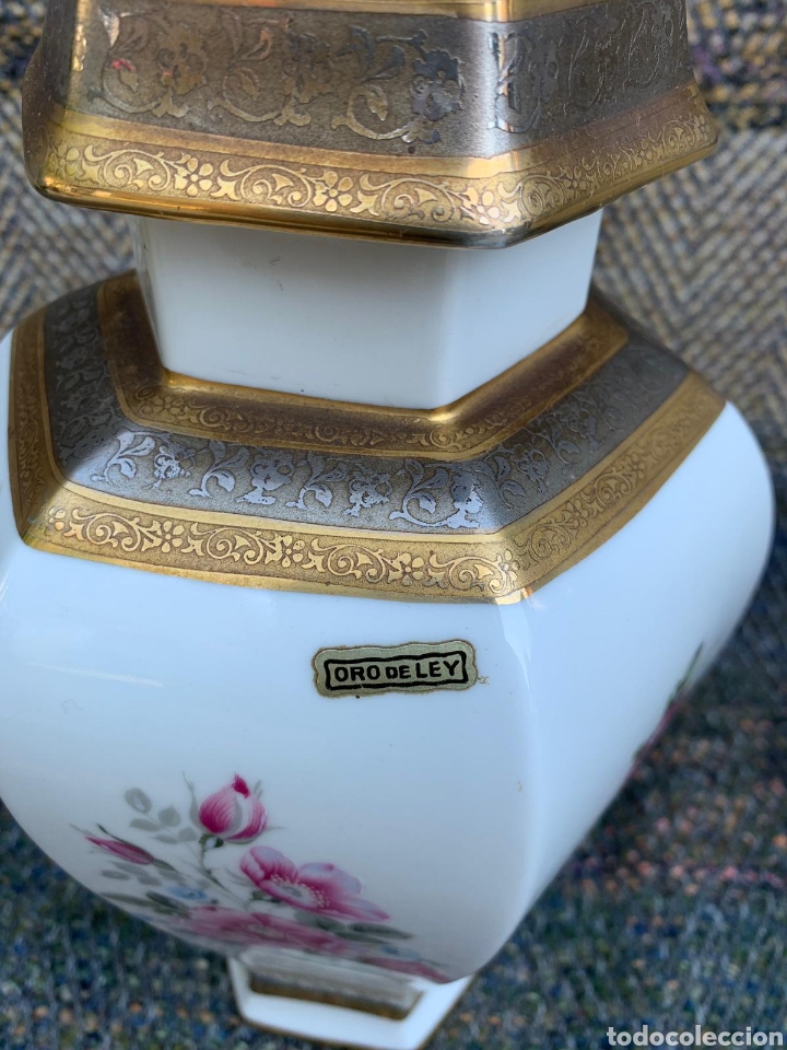 Antig&uuml;edades: Bucaro con ba&ntilde;o en oro - Foto 2