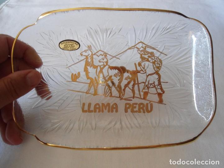 Antig&uuml;edades: BANDEJA DE CRISTAL DECORADA EN ORO LLAMA PERU - Foto 6