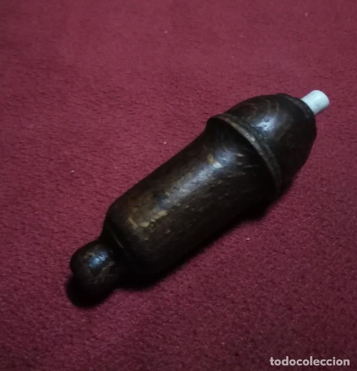 Antig&uuml;edades: antiguo interruptor con forma de pera de madera - 10cm - Foto 4