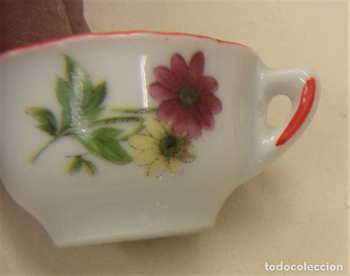 Antig&uuml;edades: Peque&ntilde;a porcelana - Foto 3