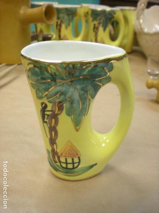 Antig&uuml;edades: 6 JARRAS PORCELANA PINTADAS A MANO 14X9,5X7cm