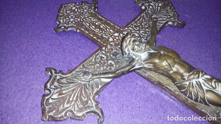 Antig&uuml;edades: CRUCIFIJO de BRONCE. - Foto 7